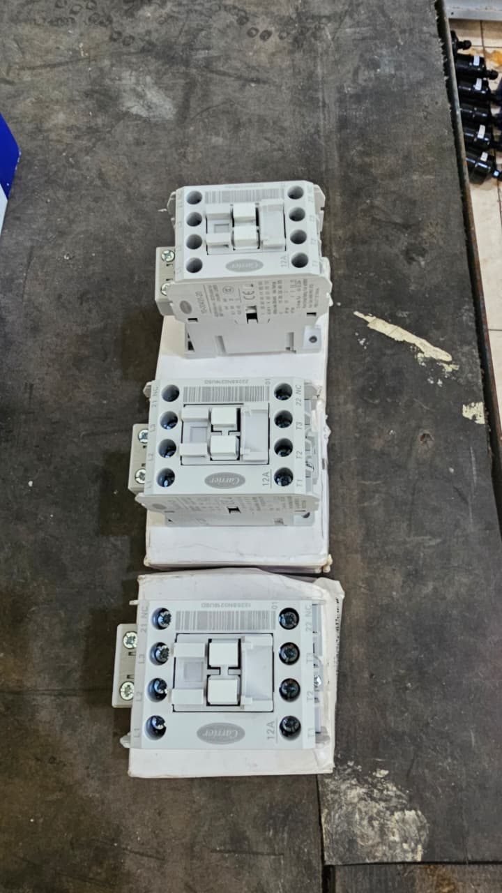 Contatoras Carrier de 12 amperes no estoque